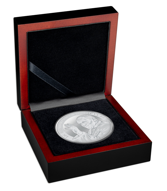 Papež František, 1 oz stříbra v etuji